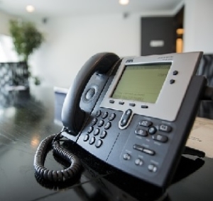 Un téléphone VOIP avec une ligne fixe pour votre société